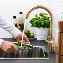 شیر میکسر آشپزخانه ایکیا مدل IKEA DELSJÖN رنگ برنجی رنگ