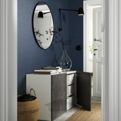 ترکیب ذخیره سازی با درب ایکیا مدل IKEA BESTÅ رنگ سفید کالویکن/اثر بتن خاکستری تیره